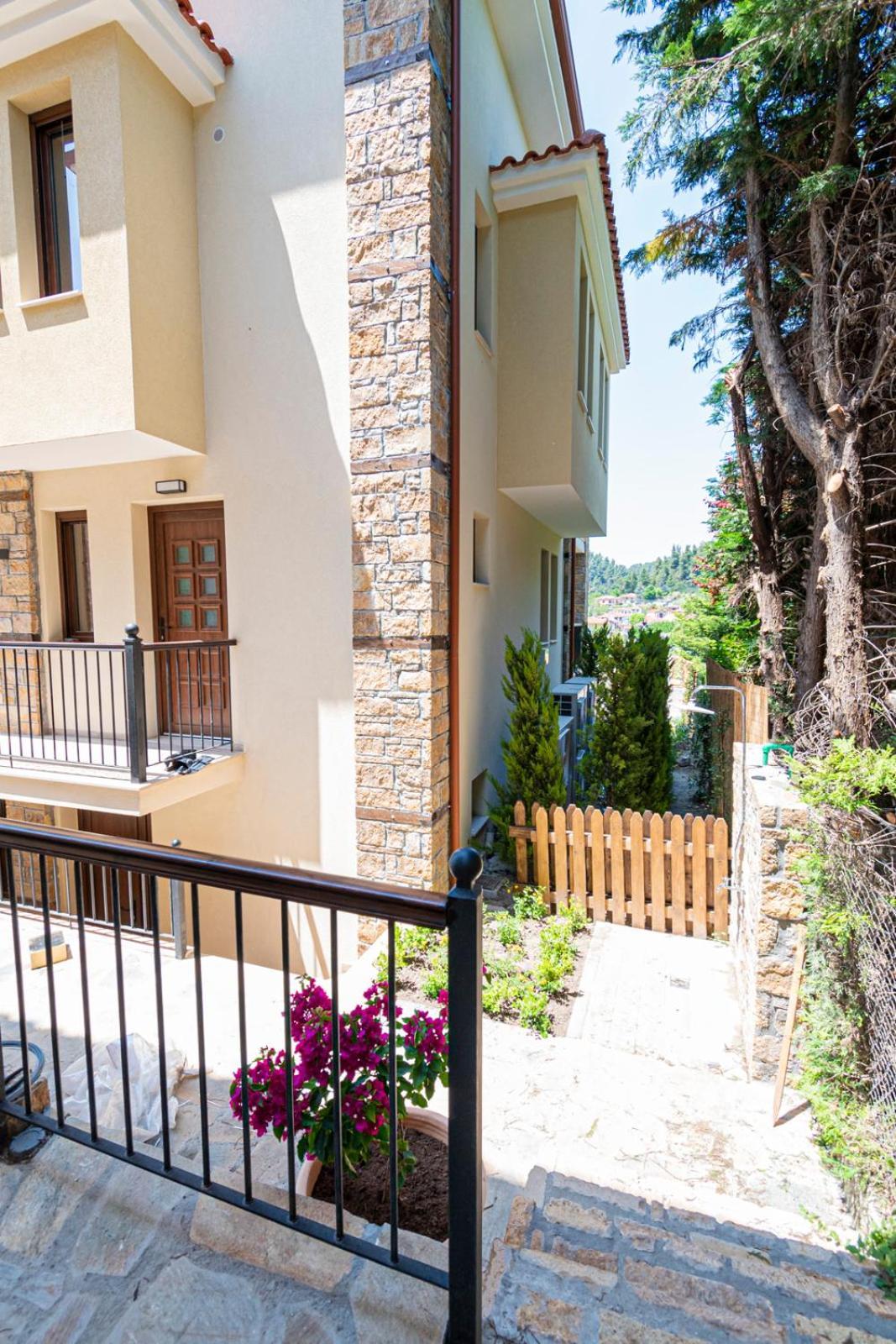 Penelope Luxury Suites Fourka Exterior foto