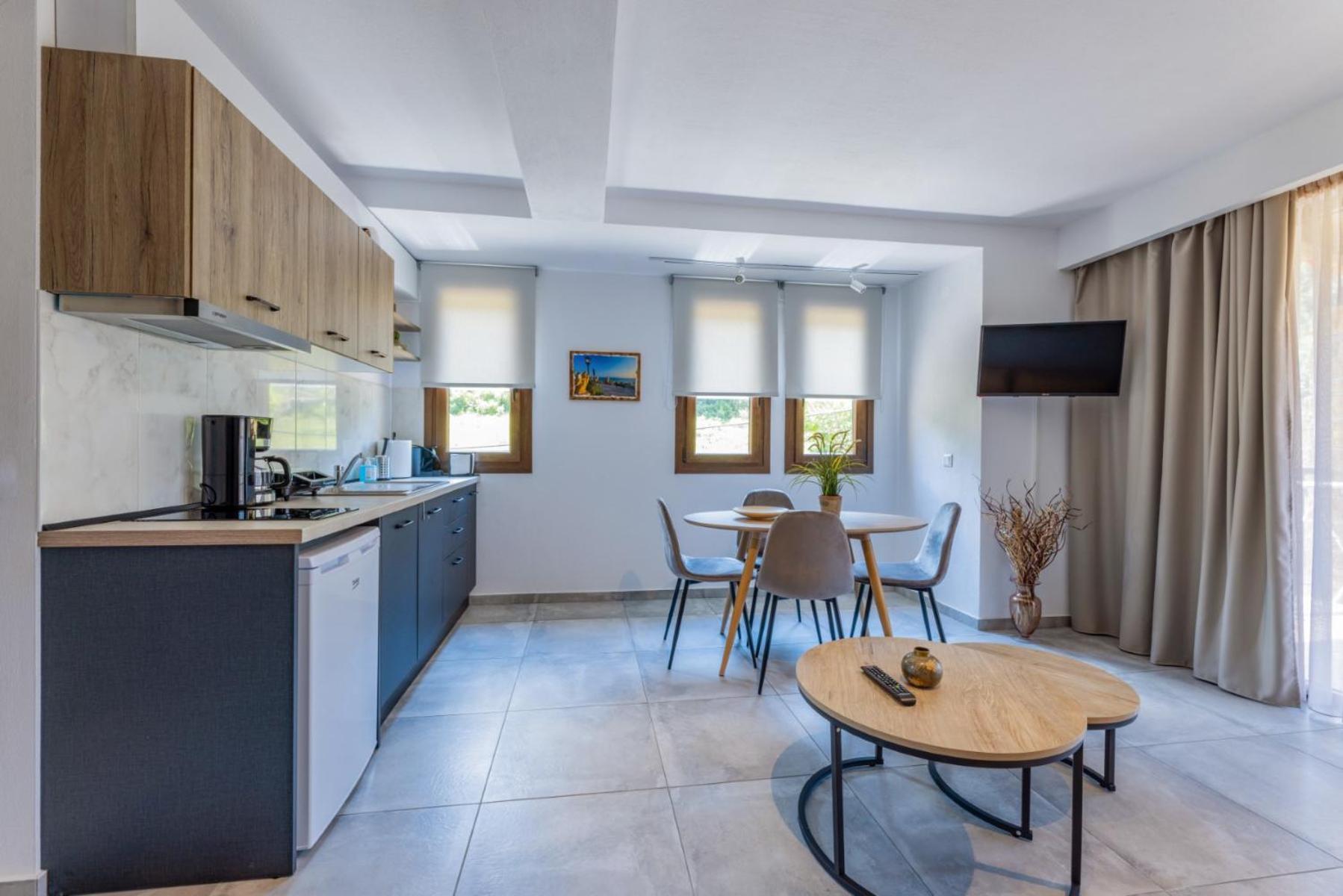 Penelope Luxury Suites Fourka Exterior foto